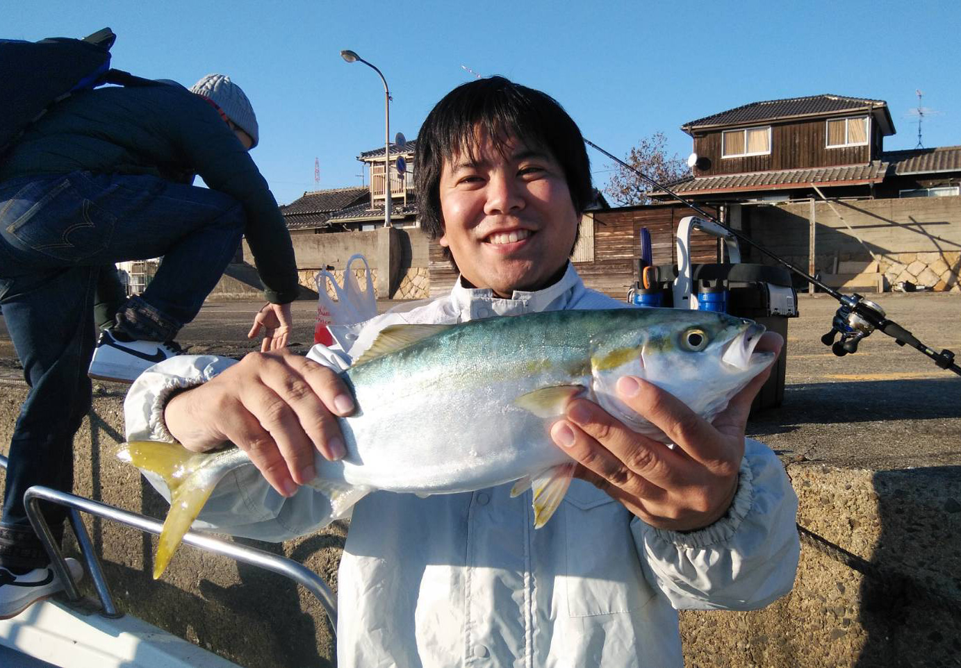 タイ  ツバス   太刀魚がまずまず釣れました。
